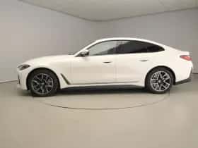BMW i4 (2023) thumbnail 2