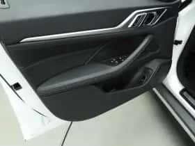 BMW i4 (2023) thumbnail 31