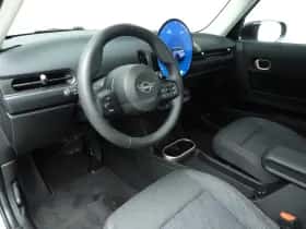 MINI Cooper (2025) thumbnail 6