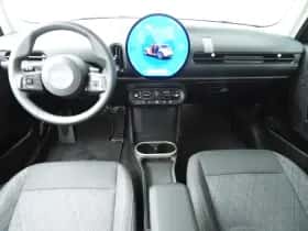 MINI Cooper (2025) thumbnail 10