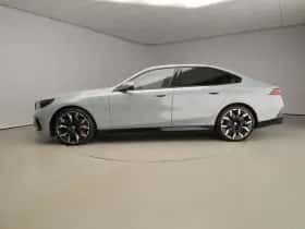BMW i5 (2024) thumbnail 2