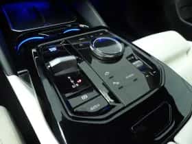 BMW i5 (2024) thumbnail 16