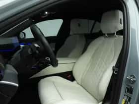 BMW i5 (2024) thumbnail 7