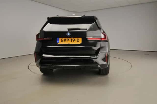 BMW X1 (2024) thumbnail 3