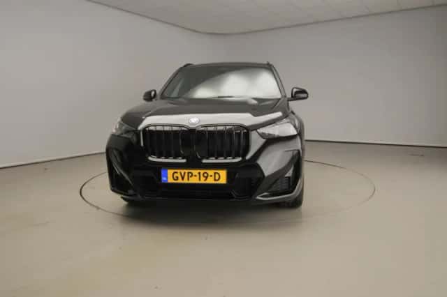 BMW X1 (2024) thumbnail 5