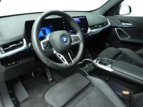 BMW X1 (2024) thumbnail 6