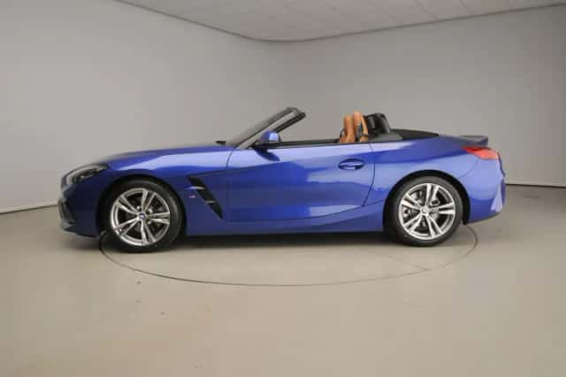 BMW Z4 (2025) thumbnail 2