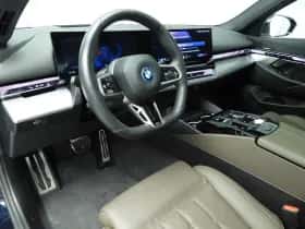 BMW i5 (2025) thumbnail 6
