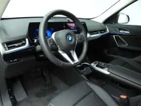 BMW iX1 (2026) thumbnail 6