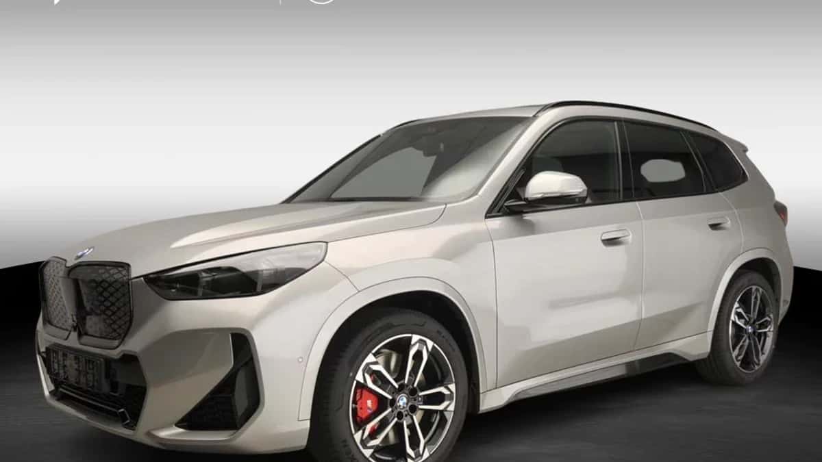 BMW iX1 (2026) — foto 1