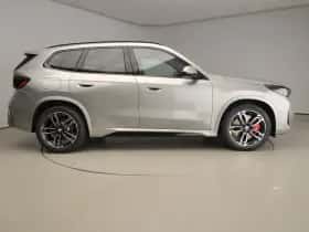 BMW iX1 (2026) thumbnail 4