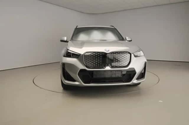 BMW iX1 (2026) thumbnail 5