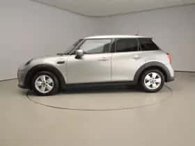 MINI Cooper (2023) thumbnail 2
