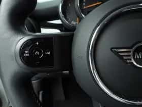 MINI Cooper (2023) thumbnail 13