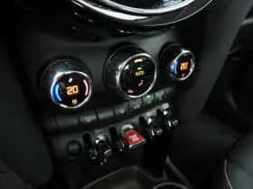 MINI Cooper (2023) thumbnail 14
