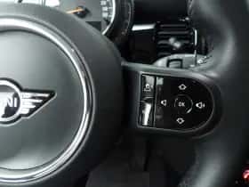 MINI Cooper (2023) thumbnail 15