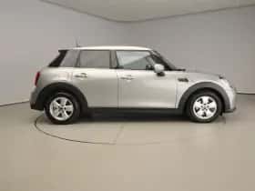 MINI Cooper (2023) thumbnail 4