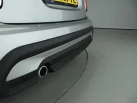 MINI Cooper (2023) thumbnail 35