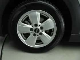 MINI Cooper (2023) thumbnail 37