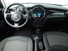 MINI Cooper (2023) thumbnail 10