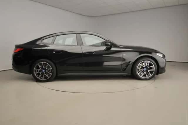BMW i4 (2025) thumbnail 3