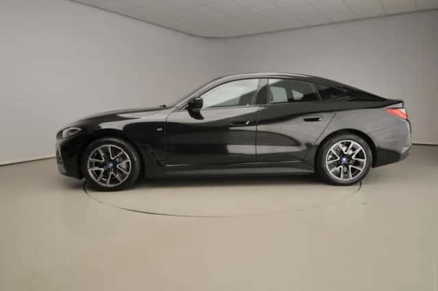 BMW i4 (2025) thumbnail 4