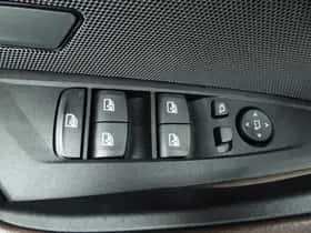 BMW i4 (2025) thumbnail 33