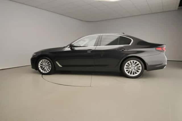 BMW 5-Serie (2023) thumbnail 3