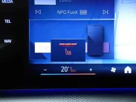 BMW iX2 (2025) thumbnail 18