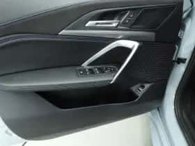 BMW iX2 (2025) thumbnail 24