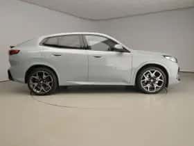 BMW iX2 (2025) thumbnail 4