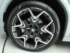 BMW iX2 (2025) thumbnail 43