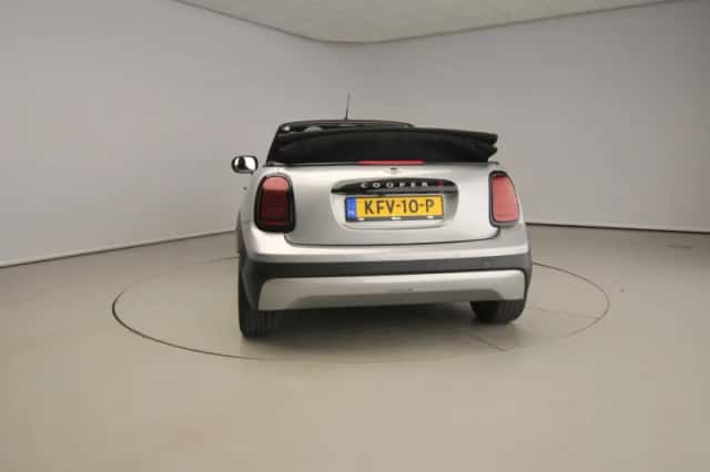 MINI Cabrio (2025) thumbnail 3