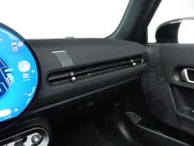 MINI Cabrio (2025) thumbnail 32