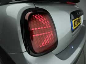 MINI Cabrio (2025) thumbnail 36