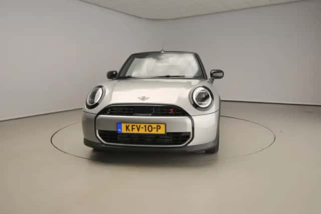MINI Cabrio (2025) thumbnail 5