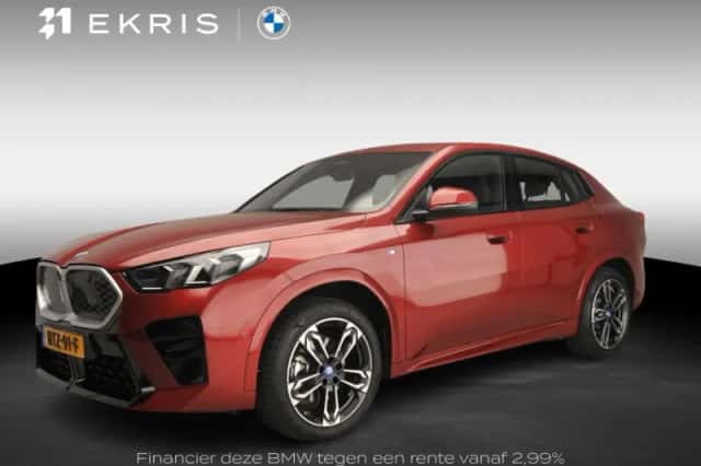 BMW iX2 (2025) thumbnail 1