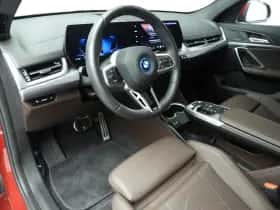 BMW iX2 (2025) thumbnail 6