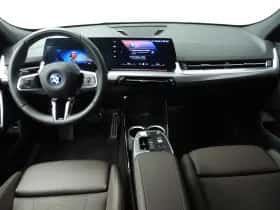 BMW iX2 (2025) thumbnail 10