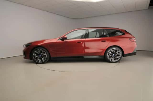 BMW 5-Serie (2025) thumbnail 2