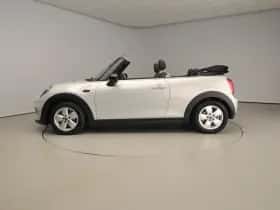 MINI Cabrio (2021) thumbnail 2
