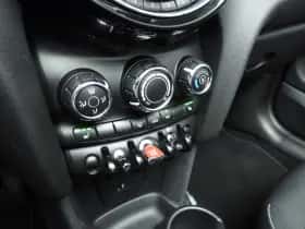 MINI Cabrio (2021) thumbnail 15