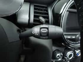 MINI Cabrio (2021) thumbnail 24