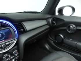 MINI Cabrio (2021) thumbnail 34