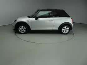 MINI Cabrio (2021) thumbnail 36