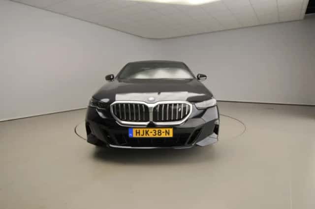 BMW i5 (2025) thumbnail 5