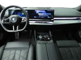 BMW i5 (2025) thumbnail 10