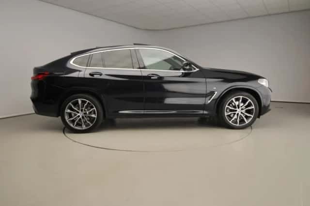 BMW X4 (2021) thumbnail 4