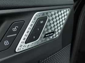BMW iX1 (2023) thumbnail 23