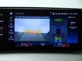 BMW iX1 (2023) thumbnail 35